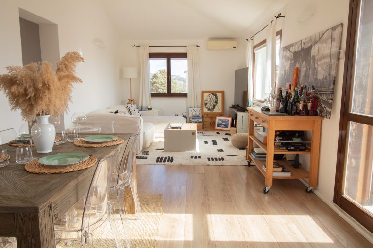 Salone con angolo cottura